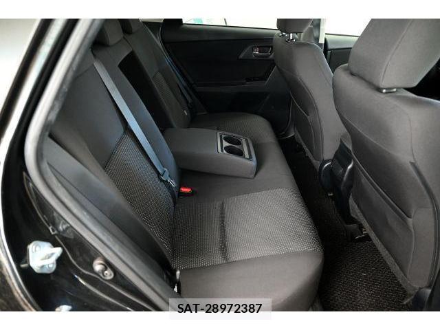 Toyota AURIS 2016-05 8816057-6
