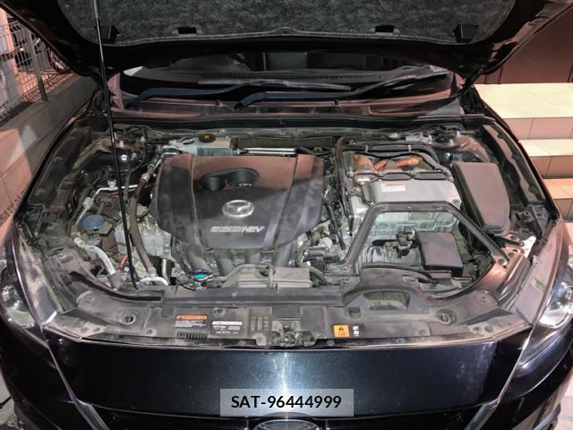 Mazda AXELA HYBRID 2015-12 8816435-10