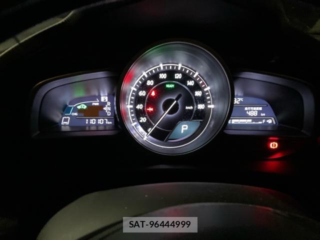 Mazda AXELA HYBRID 2015-12 8816435-15