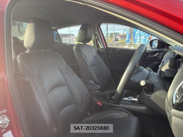 Mazda AXELA HYBRID 2013-11 8817730-10