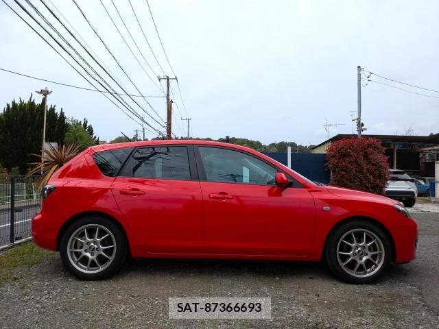 Mazda AXELA SPORT 2007-08 8813741-7