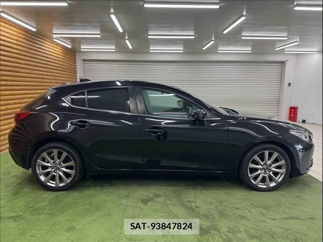 Mazda AXELA SPORT 2015-03 8814129-17