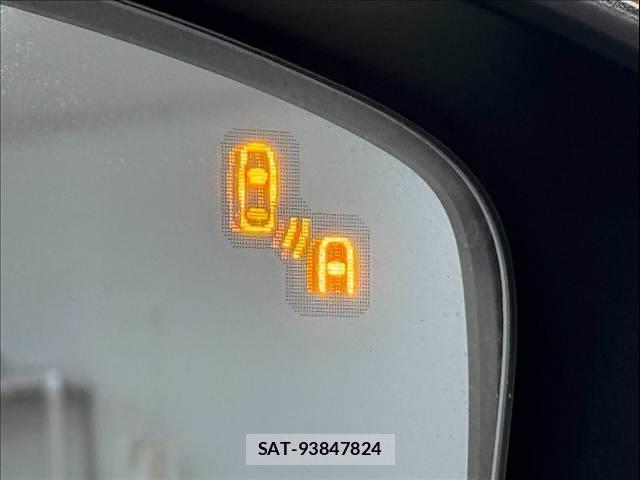 Mazda AXELA SPORT 2015-03 8814129-6