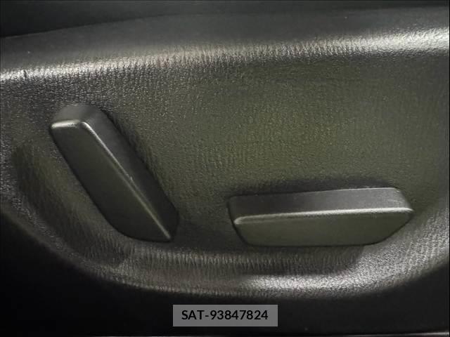 Mazda AXELA SPORT 2015-03 8814129-8
