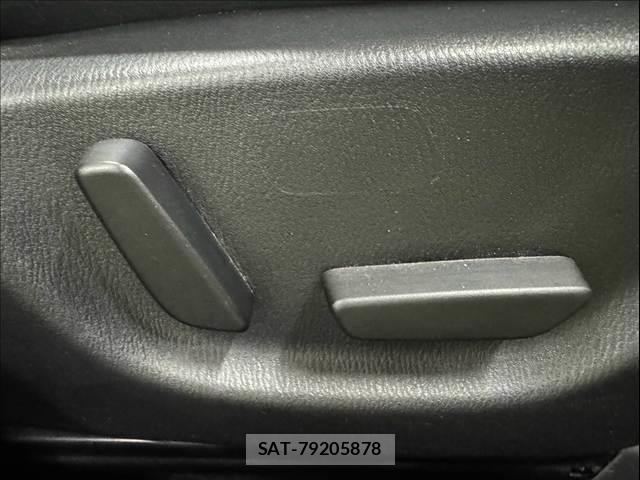 Mazda AXELA SPORT 2016-02 8814130-8