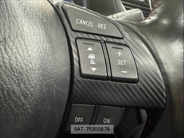 Mazda AXELA SPORT 2016-02 8814130-9