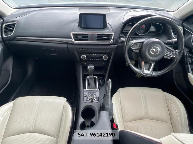 Mazda AXELA SPORT 2016-07 8814743-1