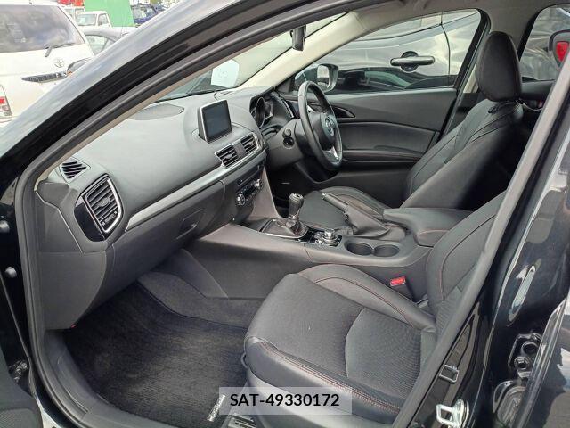 Mazda AXELA SPORT 2014-08 8817141-2