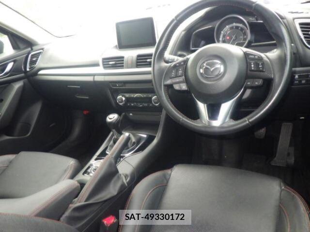 Mazda AXELA SPORT 2014-08 8817141-5