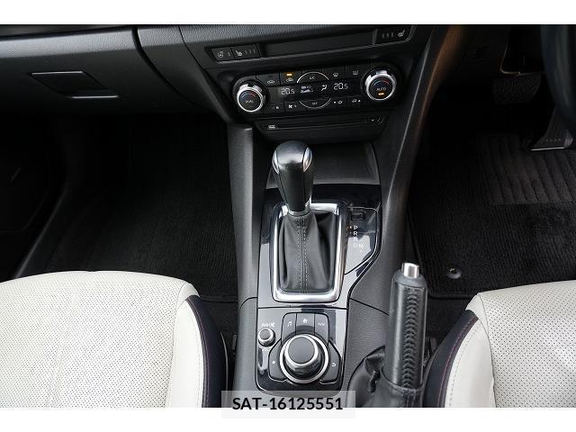 Mazda AXELA SPORT 2017-09 8817280-1