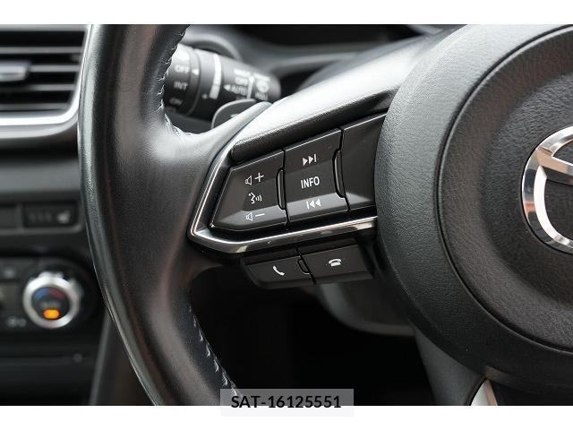 Mazda AXELA SPORT 2017-09 8817280-10