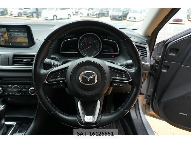 Mazda AXELA SPORT 2017-09 8817280-3