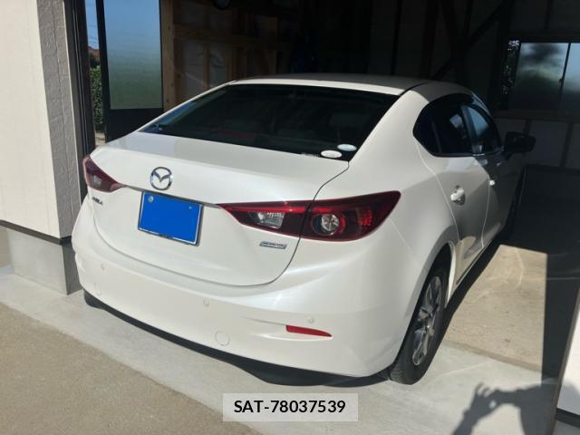 Mazda AXELA 2017-01 8813393-5