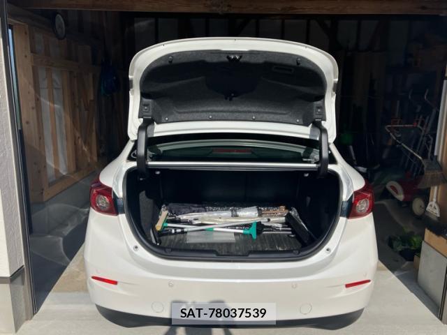 Mazda AXELA 2017-01 8813393-7