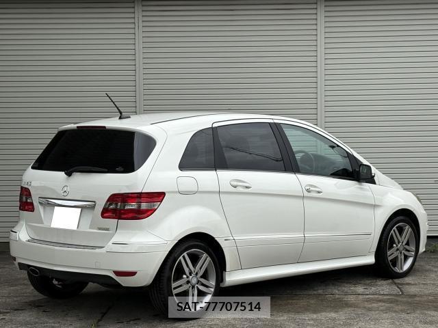 Mercedes Benz B-CLASS 2011-04 8812466-1