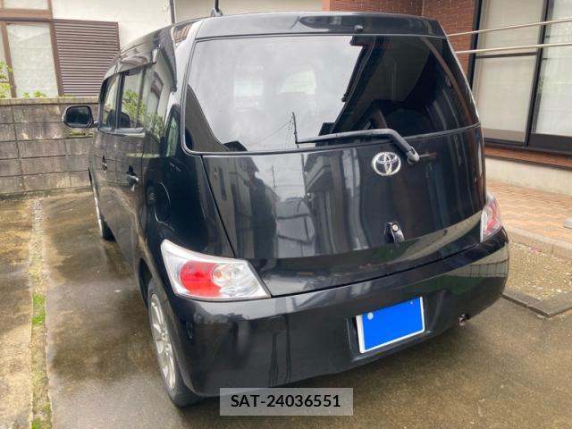 Toyota BB 2011-09 8812445-13