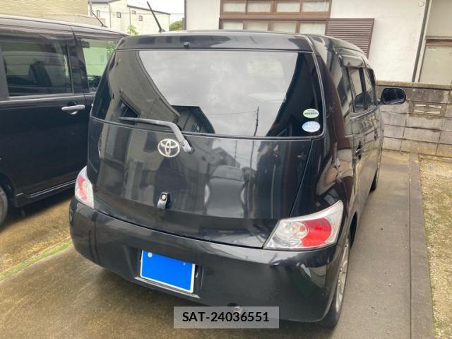 Toyota BB 2011-09 8812445-2