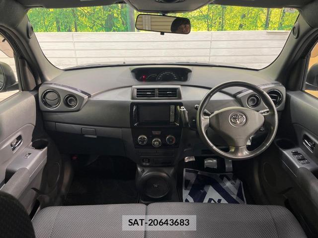 Toyota BB 2011-12 8813090-1