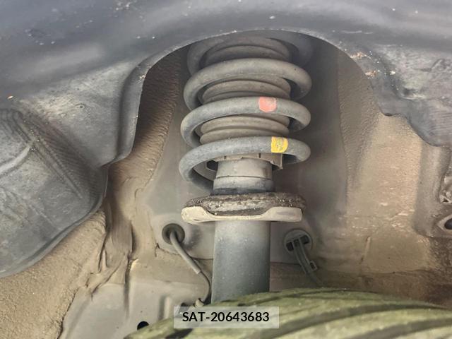 Toyota BB 2011-12 8813090-19
