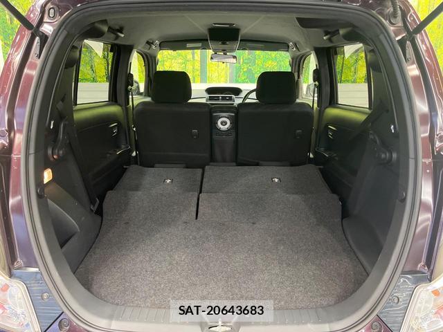 Toyota BB 2011-12 8813090-9