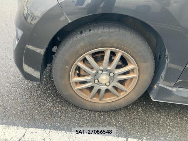 Toyota BB 2012-07 8813454-5