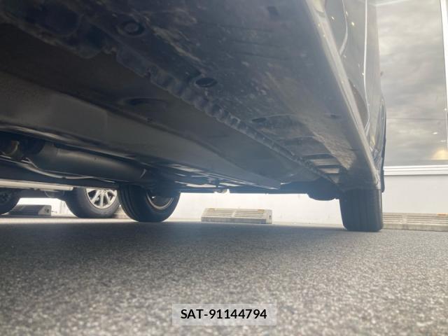 Toyota BB 2001-10 8813569-13