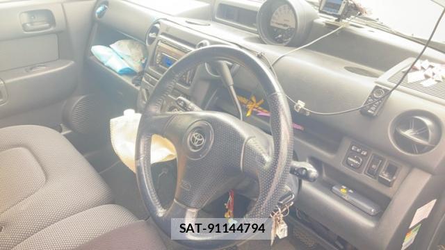 Toyota BB 2001-10 8813569-15