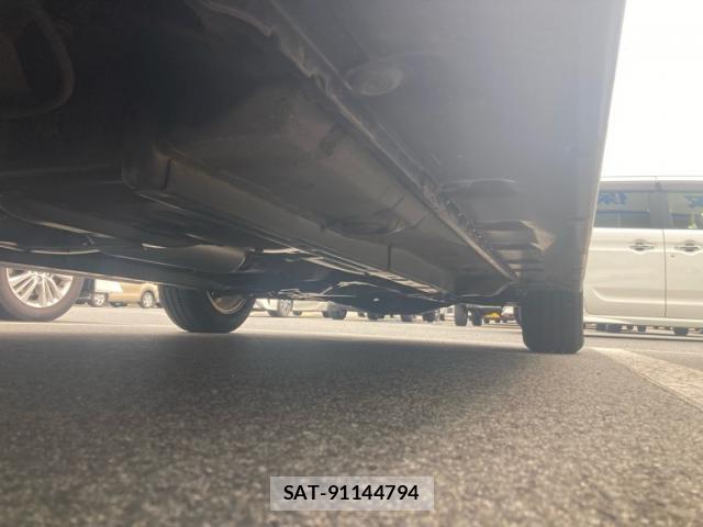 Toyota BB 2001-10 8813569-5