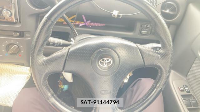 Toyota BB 2001-10 8813569-8