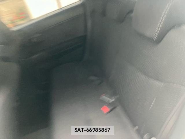 Toyota BB 2012-03 8813848-11
