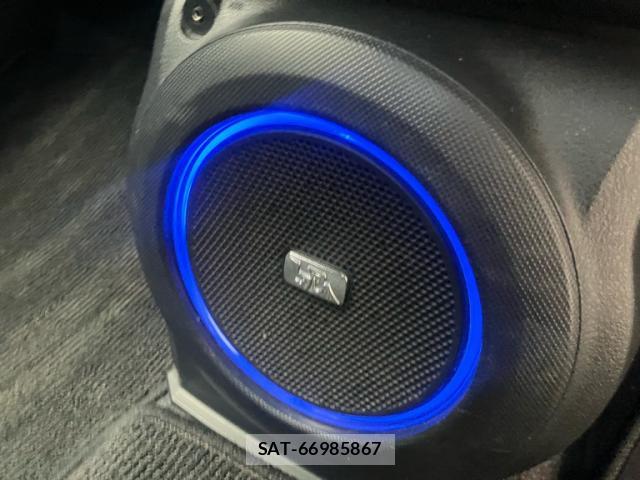 Toyota BB 2012-03 8813848-16