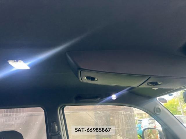 Toyota BB 2012-03 8813848-18