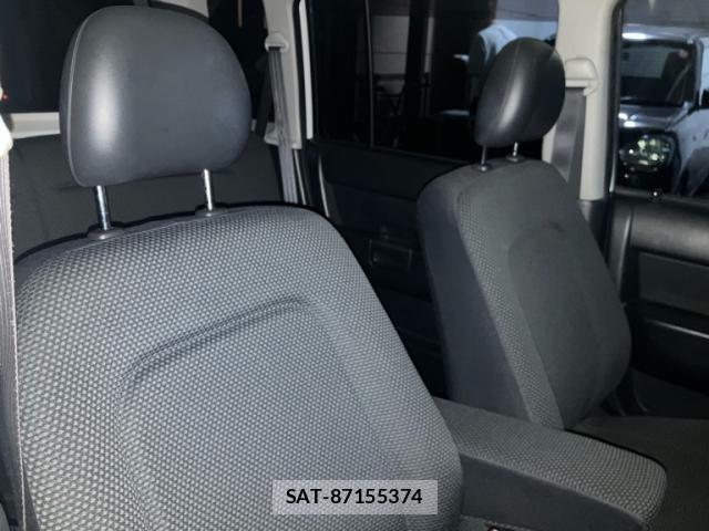 Toyota BB 2005-09 8813905-16