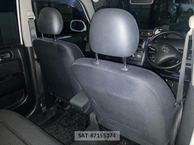 Toyota BB 2005-09 8813905-18