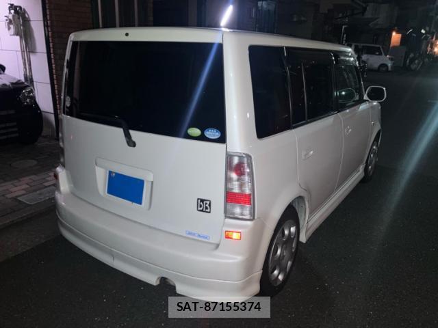 Toyota BB 2005-09 8813905-3
