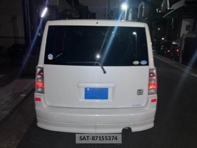 Toyota BB 2005-09 8813905-4