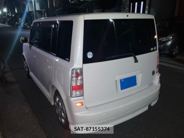 Toyota BB 2005-09 8813905-5