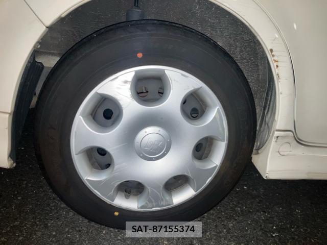 Toyota BB 2005-09 8813905-7