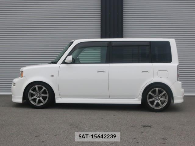 Toyota BB 2004-07 8814807-10