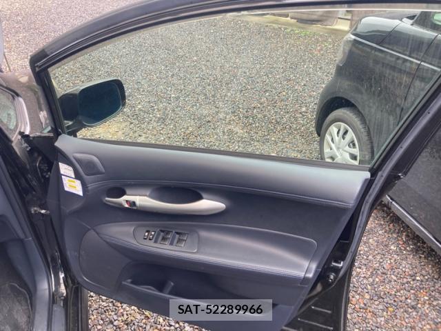 Toyota BLADE 2010-03 8813294-11