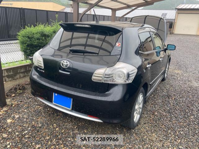 Toyota BLADE 2010-03 8813294-2