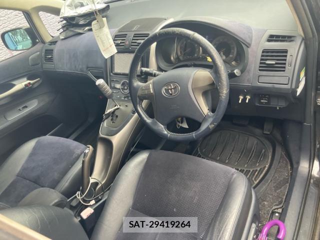 Toyota BLADE 2008-04 8813336-9