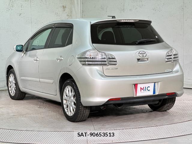Toyota BLADE 2007-11 8817095-13