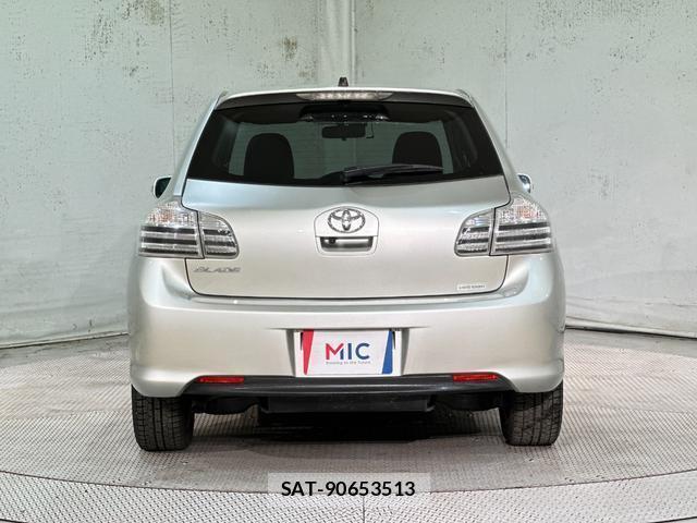 Toyota BLADE 2007-11 8817095-14