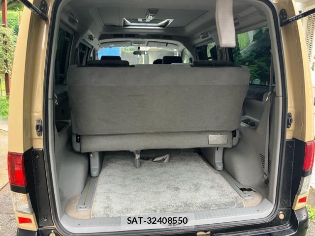 Mazda BONGO FRIENDEE 2002-04 8813351-9