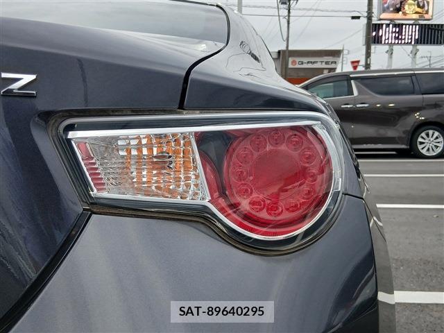 Subaru BRZ 2014-03 8812803-12