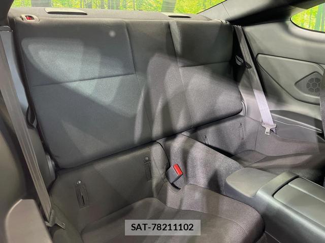 Subaru BRZ 2021-10 8812919-8