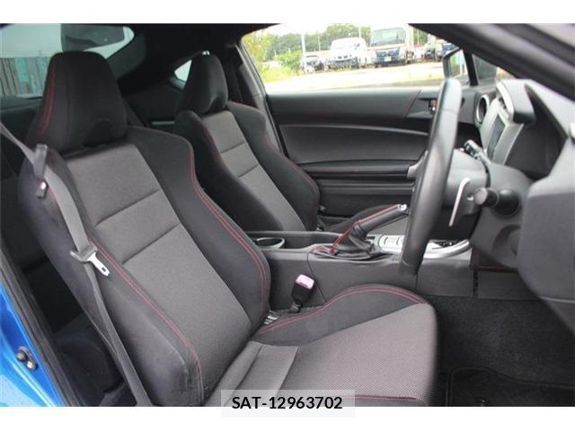 Subaru BRZ 2012-07 8815666-13