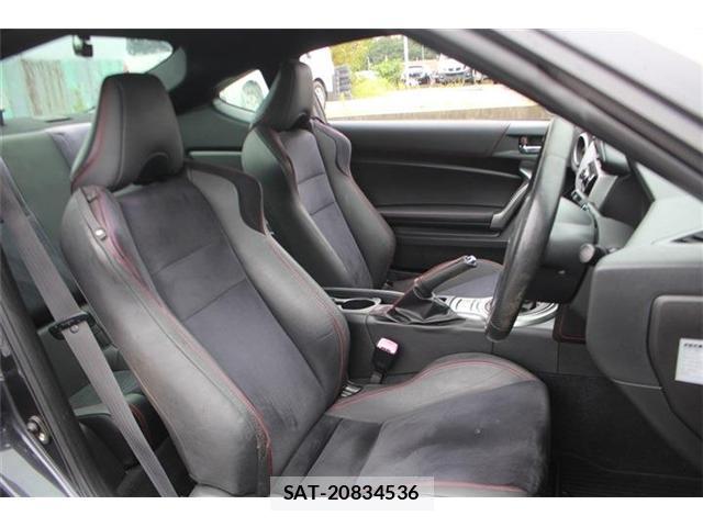 Subaru BRZ 2013-02 8815668-19