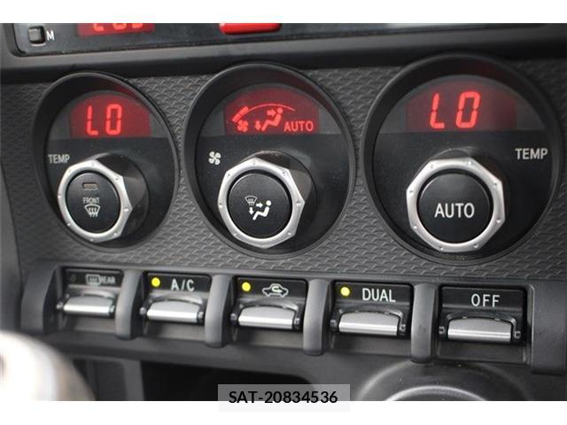 Subaru BRZ 2013-02 8815668-7
